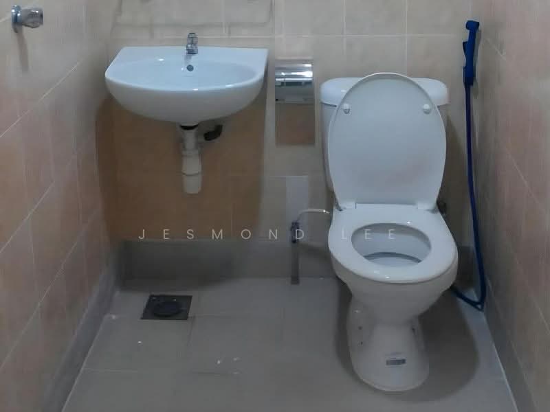 Shop for Sale in Taman Sri Kulai Baru 2 (Kulai) - Jesmond Lee - Bathroom - PropertyGuru.com.my