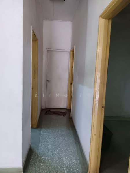 Rumah Teres 1-Tingkat untuk Dijual di Taman Bukit Maluri (Kepong) - Kiing TW - Corridor - PropertyGuru.com.my