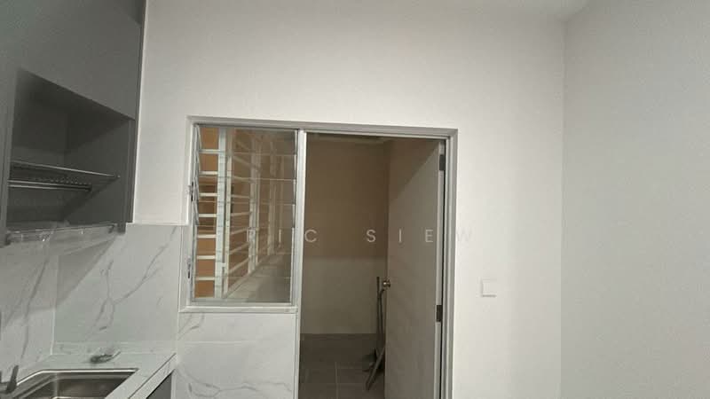 Condominium for Rent at Residensi Sateria - Eric Siew - Kitchen - PropertyGuru.com.my