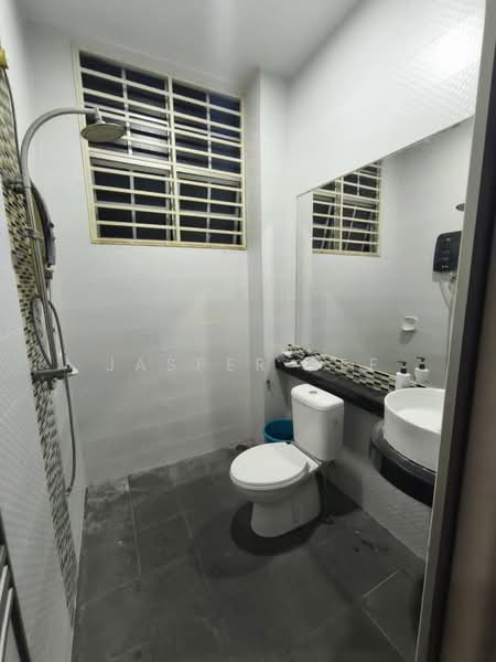 2-storey Terraced House for Sale in Bandar Bukit Puchong 2 (Puchong) - Jasper See - Bathroom - PropertyGuru.com.my