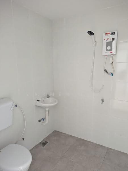 Kondominium untuk Dijual di Vista Damai - Karmen Lim - Bathroom - PropertyGuru.com.my