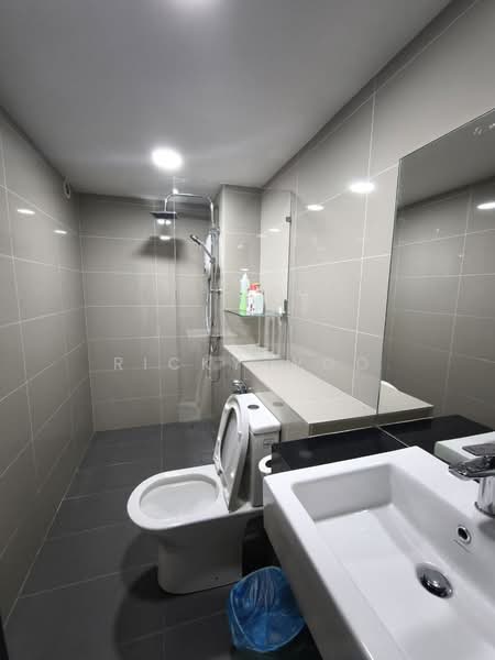 Service Residence for Sale at Sunway Grid Residence - Ricky Woo - Bathroom - PropertyGuru.com.my