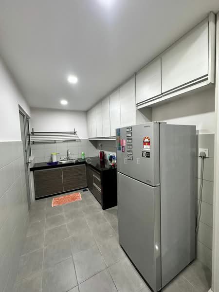 Servis Apartment untuk Dijual di Park @ One South - YC Lee - Kitchen - PropertyGuru.com.my