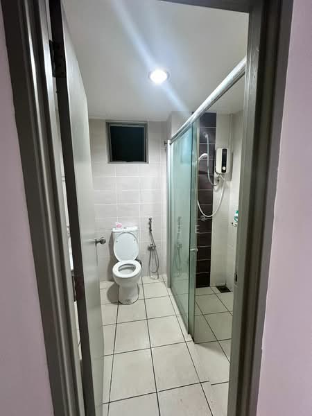 Servis Apartment untuk Dijual di Park @ One South - YC Lee - Bathroom - PropertyGuru.com.my