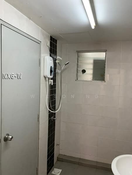 Kondominium untuk Dijual di Pelangi Heights 2 - Wilson Ng - Bathroom - PropertyGuru.com.my