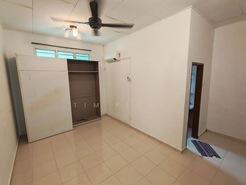 Semi-Detached House for Sale in Taman Krubong Utama (Krubong) - Tim Piong - Bedroom - PropertyGuru.com.my