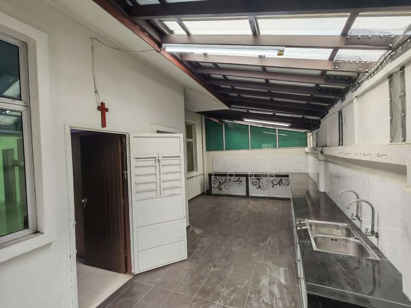 Semi-Detached House for Sale in Taman Krubong Utama (Krubong) - Tim Piong - Kitchen - PropertyGuru.com.my