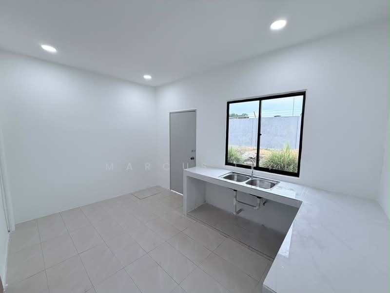 2-storey Terraced House for Sale in Taman Seri Bertam (Yong Peng) - Marcus Tey - Kitchen - PropertyGuru.com.my