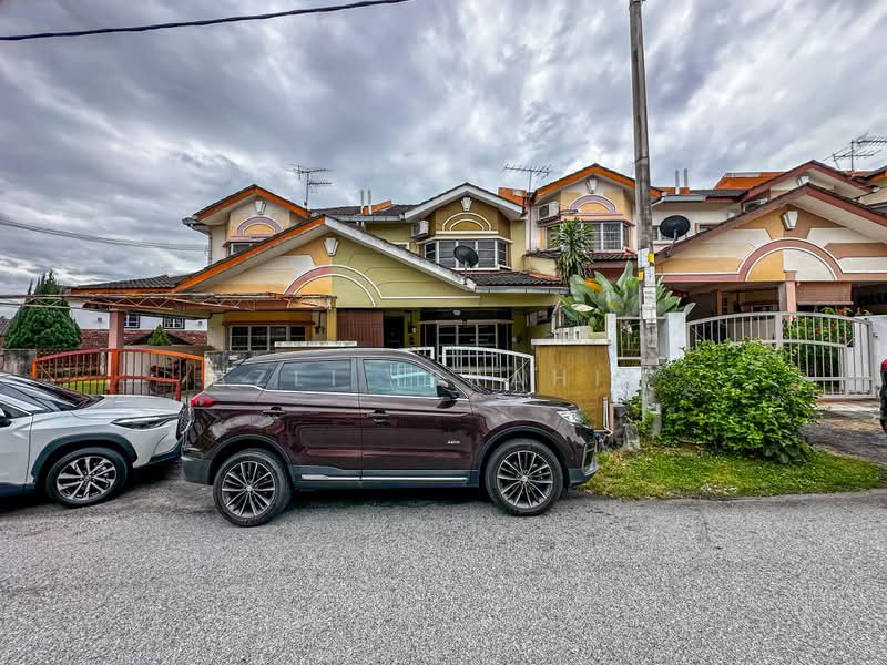 Rumah Teres 2 Tingkat untuk Dijual di Taman Desa Mewah (Semenyih) - Azli Ibrahim - Exterior - PropertyGuru.com.my