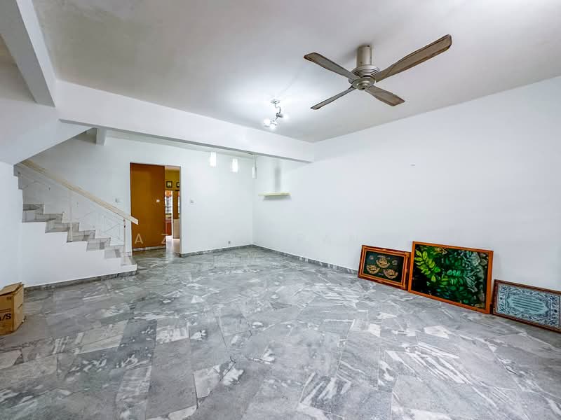 Rumah Teres 2 Tingkat untuk Dijual di Taman Desa Mewah (Semenyih) - Azli Ibrahim - Living Room - PropertyGuru.com.my