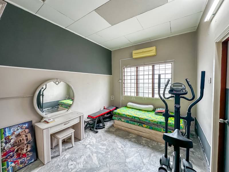 Rumah Teres 2 Tingkat untuk Dijual di Taman Desa Mewah (Semenyih) - Azli Ibrahim - Gym - PropertyGuru.com.my