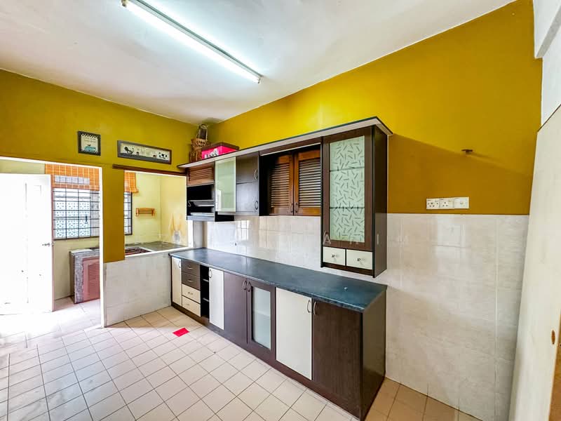 Rumah Teres 2 Tingkat untuk Dijual di Taman Desa Mewah (Semenyih) - Azli Ibrahim - Kitchen - PropertyGuru.com.my
