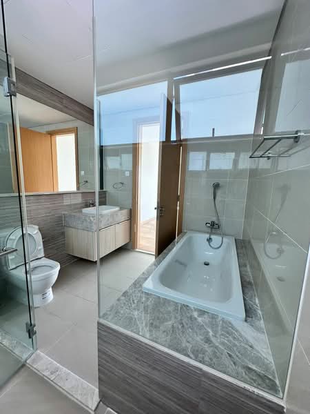 Servis Apartment untuk Dijual di Southern Marina Residences - Kia . - Bathroom - PropertyGuru.com.my