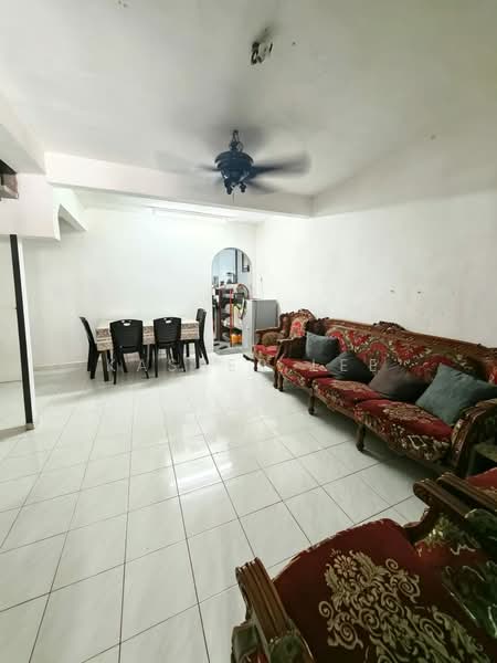 Rumah Teres 2 Tingkat untuk Dijual di Taman Rinting (Masai) - Kasper Lee - Living Room - PropertyGuru.com.my