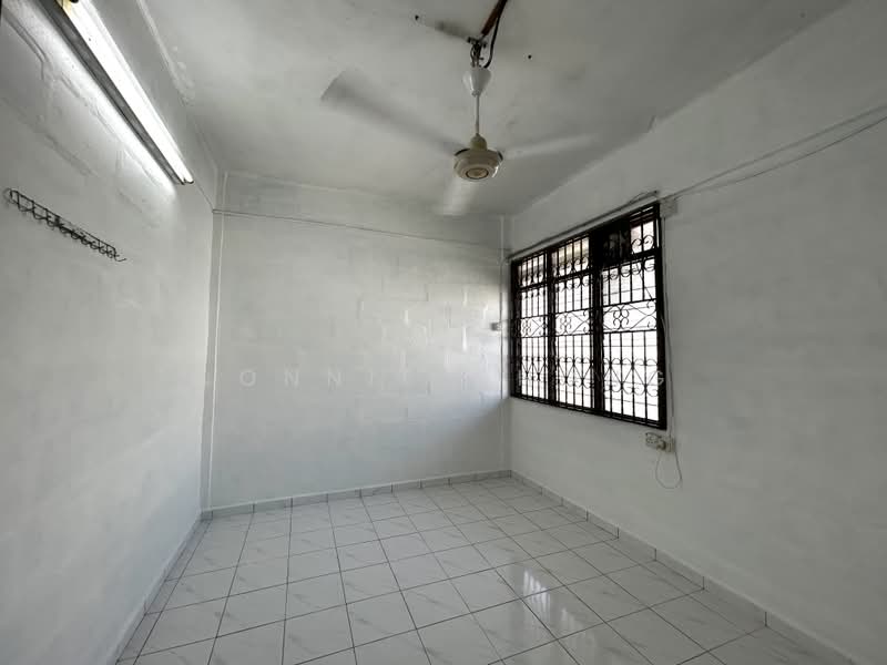 Rumah Flat untuk Dijual di Rasah Jaya Flat - Connie Chong - Interior - PropertyGuru.com.my