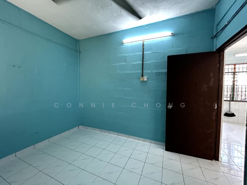 Rumah Flat untuk Dijual di Rasah Jaya Flat - Connie Chong - Interior - PropertyGuru.com.my