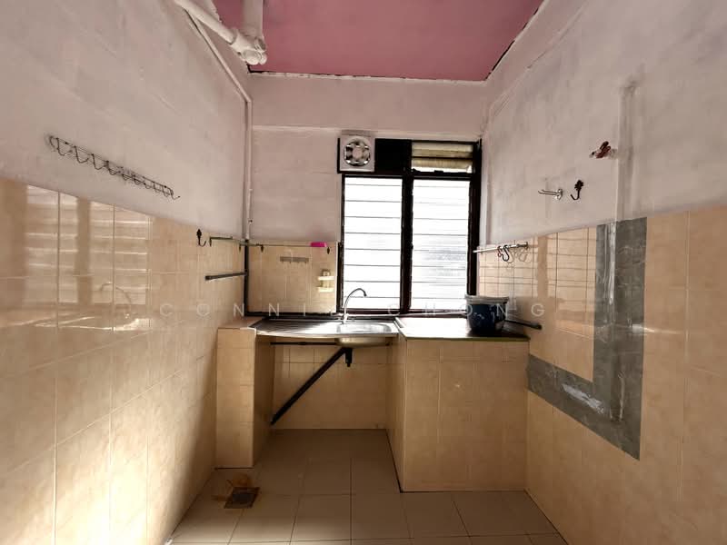 Rumah Flat untuk Dijual di Rasah Jaya Flat - Connie Chong - Kitchen - PropertyGuru.com.my