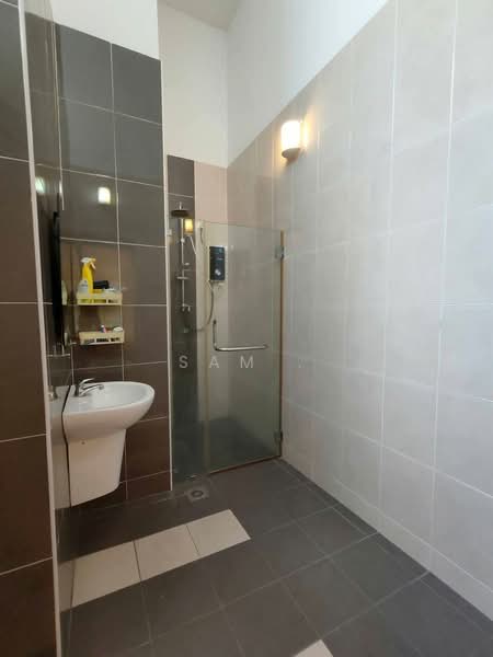 Rumah Teres 2 Tingkat untuk Disewa di Taman Lapangan Setia (Ipoh) - Sam . - Bathroom - PropertyGuru.com.my