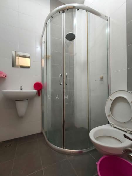 Rumah Teres 2 Tingkat untuk Disewa di Taman Lapangan Setia (Ipoh) - Sam . - Bathroom - PropertyGuru.com.my