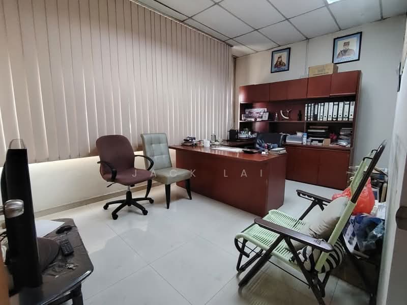 Terrace Factory for Sale in Taman Perindustrian Bukit Serdang (Seri Kembangan) - Jack Lai - Study - PropertyGuru.com.my