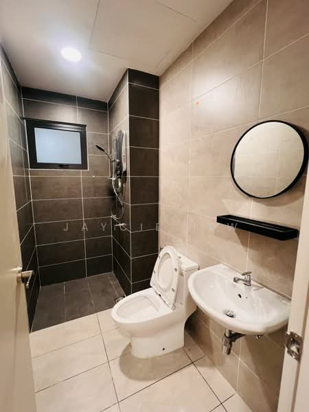 Servis Apartment untuk Dijual di M Oscar - Jaycie Hew - Bathroom - PropertyGuru.com.my