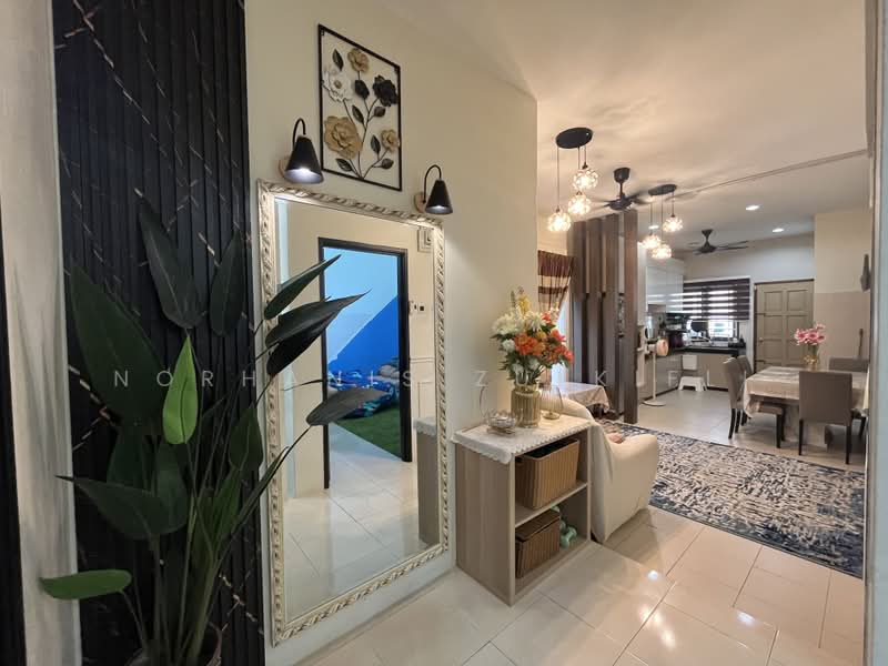 1-storey Terraced House for Sale in Taman Bukit Jugra (Sungai Buloh) - Norhanis Zulkifli - Living Room - PropertyGuru.com.my
