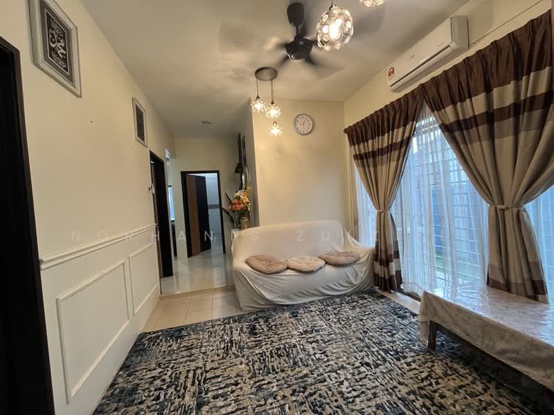 1-storey Terraced House for Sale in Taman Bukit Jugra (Sungai Buloh) - Norhanis Zulkifli - Living Room - PropertyGuru.com.my