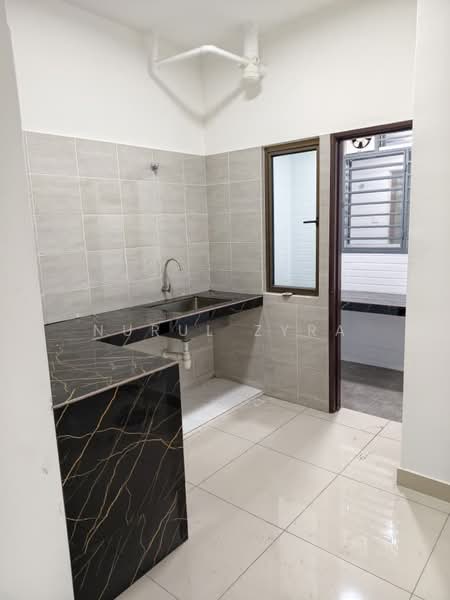 Kondominium untuk Disewa di Residensi Zamrud - Nurul Zyra - Kitchen - PropertyGuru.com.my