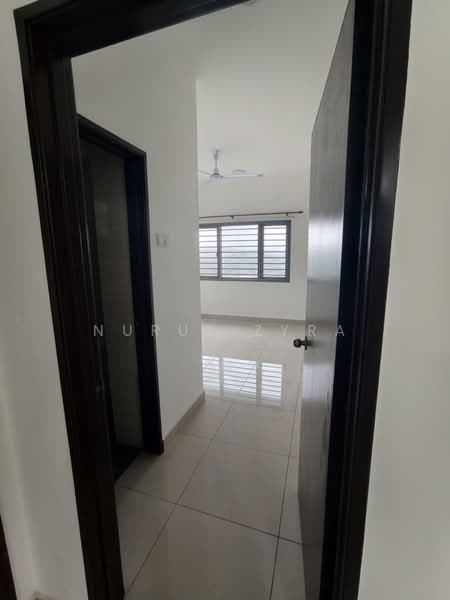 Kondominium untuk Disewa di Residensi Zamrud - Nurul Zyra - Interior - PropertyGuru.com.my