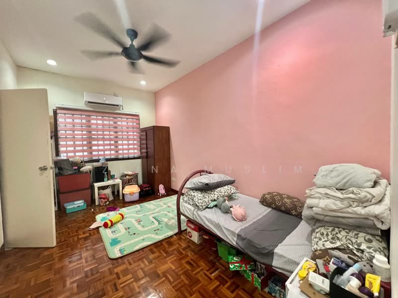 Rumah Teres 2 Tingkat untuk Dijual di Bandar Putra (Kulai) - Azlina Muslim - Bedroom - PropertyGuru.com.my