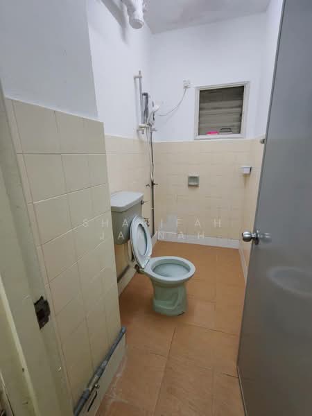 Kondominium untuk Disewa di Menara Alpha - Sharifah Jannah - Bathroom - PropertyGuru.com.my