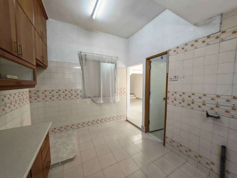 Rumah Teres 2-Tingkat untuk Dijual di SS 21, Damansara Utama (Petaling Jaya) - Ivan Lee - Kitchen - PropertyGuru.com.my