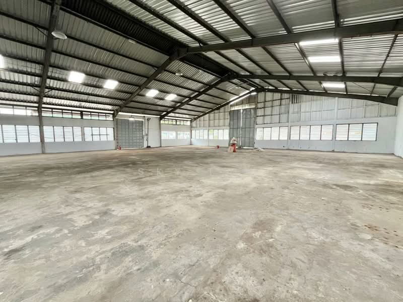 Warehouse for Rent in Taman Pasir Putih (Pasir Gudang) - Sky Tan - Interior - PropertyGuru.com.my