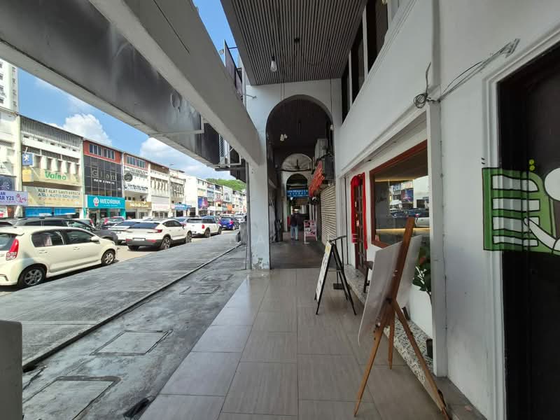 Shop for Rent in Jalan Klang Lama (Old Klang Road) (Kuala Lumpur) - Lina Lee - Exterior - PropertyGuru.com.my