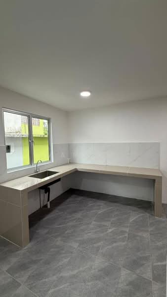 Rumah Teres 2 Tingkat untuk Dijual di Taman Damai Jaya (Skudai) - Marcus Tey - Kitchen - PropertyGuru.com.my