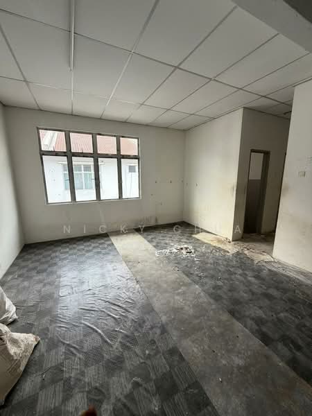 Shop / Office for Rent in Taman Bukit Kepayang (Bukit Kepayang) - Nicky Chua - Interior - PropertyGuru.com.my