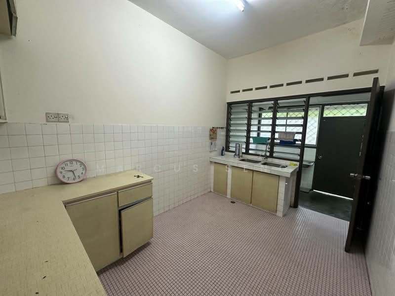Rumah Teres 2 Tingkat untuk Dijual di Taman Bercham Jaya (Ipoh) - Marcus Seng - Kitchen - PropertyGuru.com.my