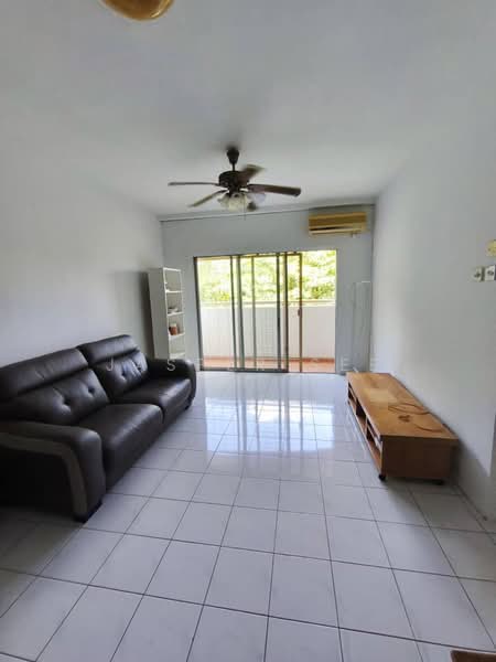 Apartment for Sale at Pangsapuri Saraka - Jasper See - Living Room - PropertyGuru.com.my
