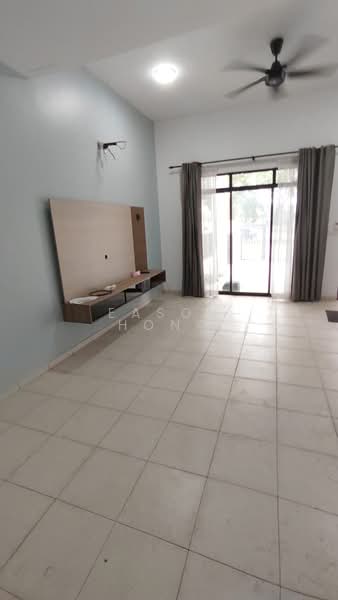 Commercial Land for Rent in Puncak Alam (Selangor) - Eason Hong - Living Room - PropertyGuru.com.my