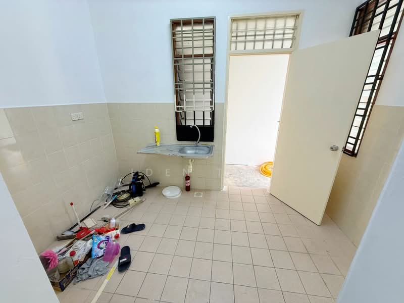 Rumah Teres 1 Tingkat untuk Dijual di Bandar Pulai Jaya (Kulai) - Iden Tan - Kitchen - PropertyGuru.com.my