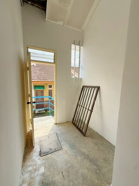 Rumah Teres 1 Tingkat untuk Dijual di Bandar Pulai Jaya (Kulai) - Iden Tan - Entrance - PropertyGuru.com.my