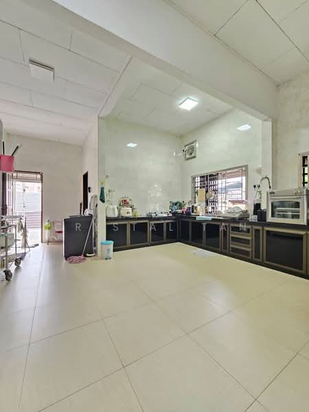 Bungalow for Sale in Taman Melodies (Johor Bahru) - Crystal Tan - Kitchen - PropertyGuru.com.my