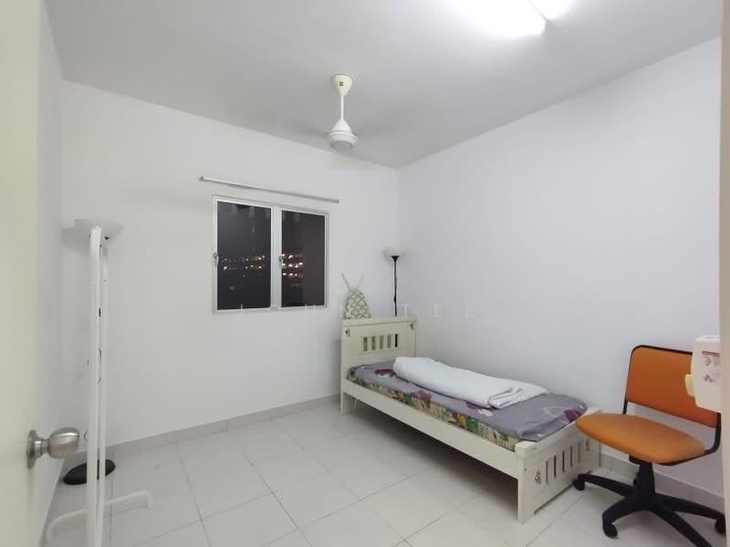 Pangsapuri untuk Disewa di Pangsapuri Seri Mutiara - John Tee - Bedroom - PropertyGuru.com.my