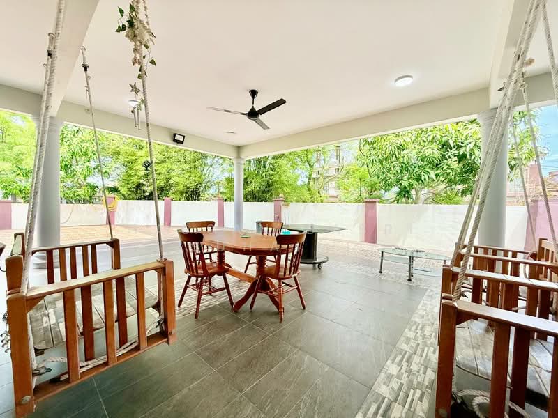 Bungalow House for Sale in Bandar Warisan Puteri (Ampangan) - Hassan Basri Suhaimi - Exterior - PropertyGuru.com.my