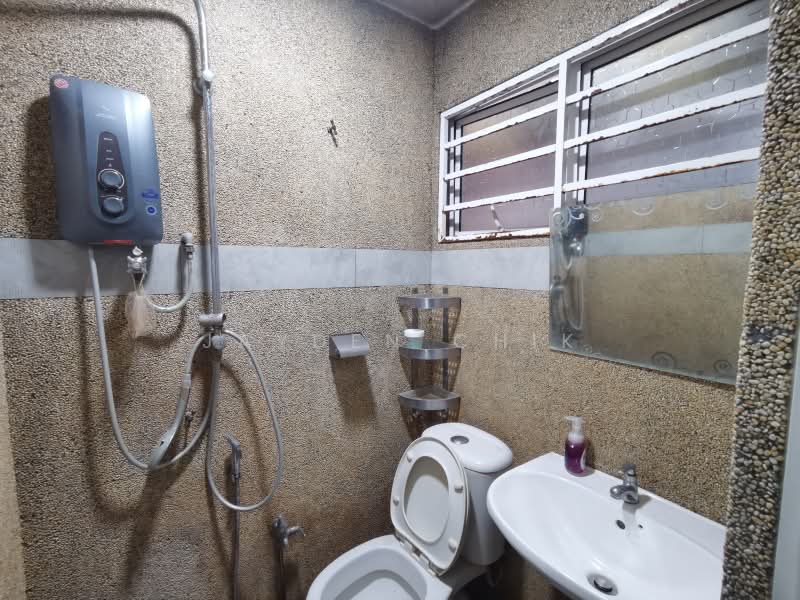 2-storey Terraced House for Sale in Sri Petaling (Kuala Lumpur) - Jayden Chik - Bathroom - PropertyGuru.com.my