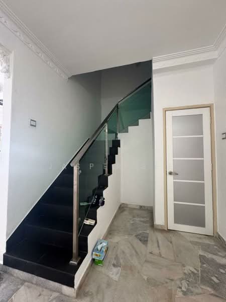 Terraced House for Sale in Bandar Kinrara Seksyen 5 (Bandar Kinrara) - Jasper See - Entrance - PropertyGuru.com.my
