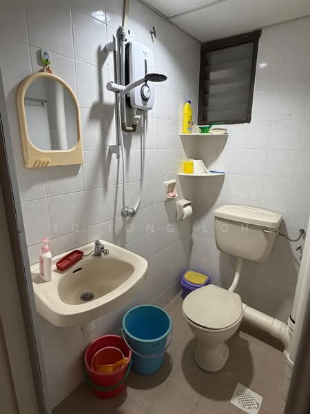 Kondominium untuk Dijual di Taman Desa Relau 2 - TC Tong Loh - Bathroom - PropertyGuru.com.my