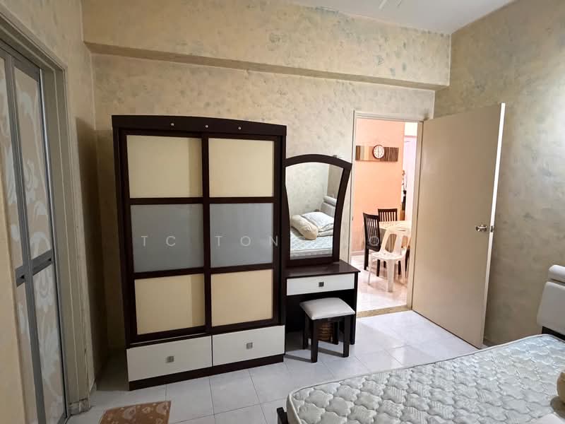 Kondominium untuk Dijual di Taman Desa Relau 2 - TC Tong Loh - Bedroom - PropertyGuru.com.my