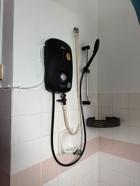 Pangsapuri untuk Disewa di Pelangi Court - Pui Ling Teoh - Bathroom - PropertyGuru.com.my