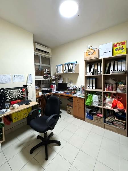 2-storey Terraced House for Sale in Taman Seri Austin (Tebrau) - Karl Lim - Study - PropertyGuru.com.my